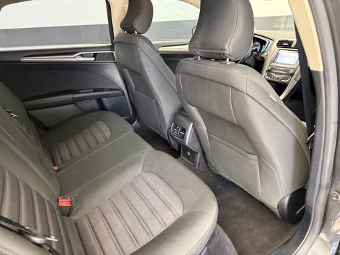 Used 2019 Ford Fusion SE FWD image 77