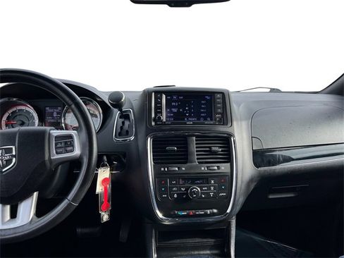 Used 2018 Dodge Grand Caravan GT image 14