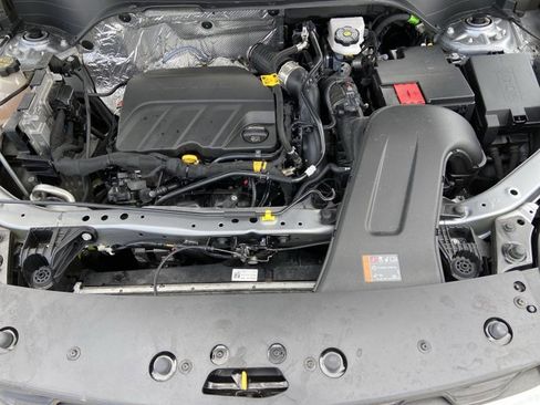 Used 2025 Chevrolet Trax LT w/ LT Convenience Package FWD image 27