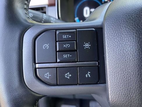 Used 2022 Ford F150 Lariat w/ Max Trailer Tow Package image 25