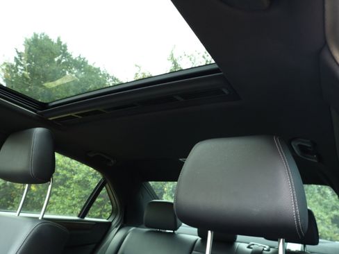 Used 2016 Mercedes-Benz E 350 Sedan image 27