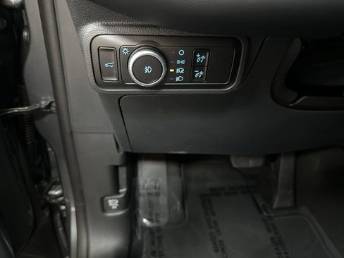Used 2025 Ford Explorer ST-Line AWD/4WD image 30