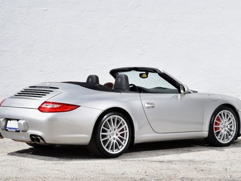 Used 2009 Porsche 911 Carrera S RWD image 3