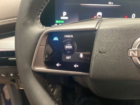 Used 2025 Nissan Murano Platinum w/ Cargo Package image 17