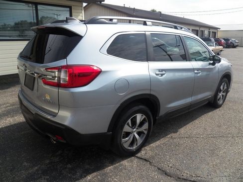 Used 2023 Subaru Ascent Premium w/ Convenience Package AWD/4WD image 2