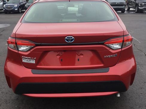 Used 2020 Toyota Corolla LE image 4