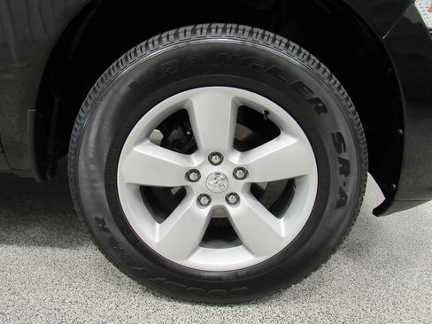 Used 2021 RAM 1500 Express AWD/4WD image 13