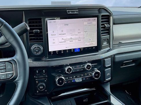 New 2026 Ford F250 Platinum w/ FX4 Off-Road Package AWD/4WD image 7