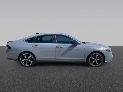 Used 2023 Honda Accord Sport image 10
