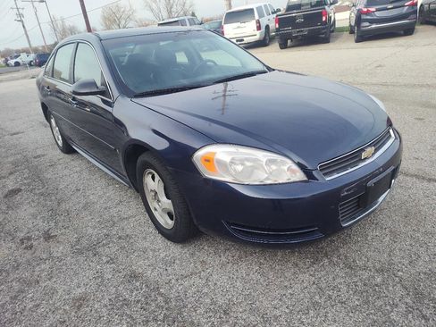 Used 2009 Chevrolet Impala LT w/ Luxury Edition Package FWD image 3