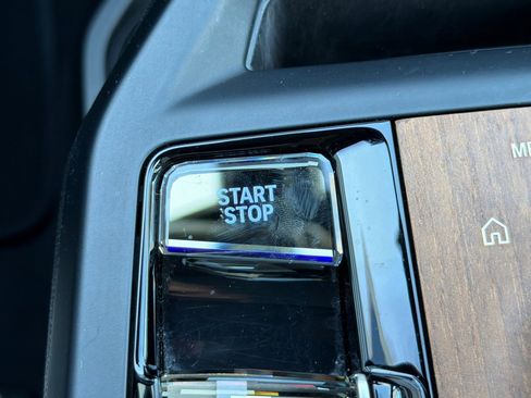 Used 2023 BMW iX xDrive50 w/ Premium Package image 27