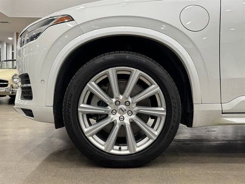 Used 2016 Volvo XC90 T8 Momentum w/ Vision Package image 39