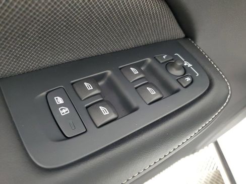 Used 2024 Volvo V60 T8 Polestar w/ Protection Package Premier image 22