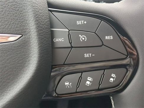 New 2026 Chrysler Pacifica Select image 23