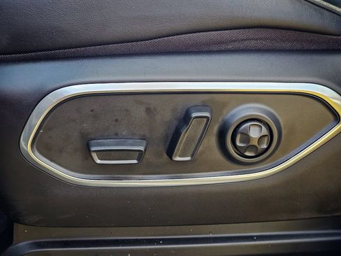 Used 2025 Jeep Wagoneer Series II AWD/4WD image 16