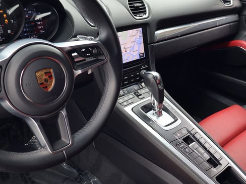 Certified 2022 Porsche 718 Boxster RWD image 22