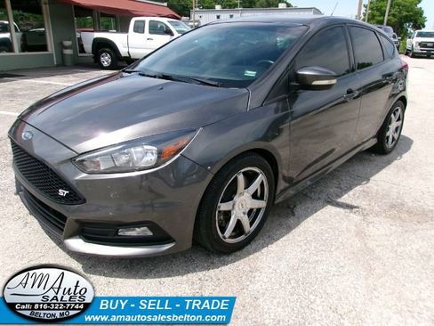 Used 2017 Ford Focus ST FWD image 1