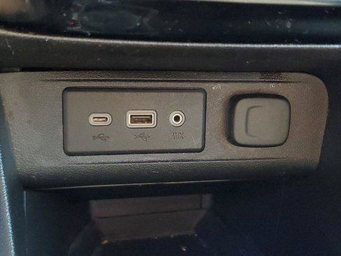 Used 2021 Buick Encore GX Preferred w/ Cold Weather Comfort Package FWD image 24