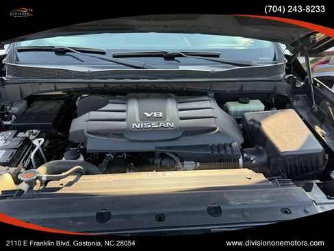 Used 2018 Nissan Titan SV AWD/4WD image 8
