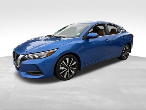 Used 2023 Nissan Sentra SV w/ SV Premium Package image 3