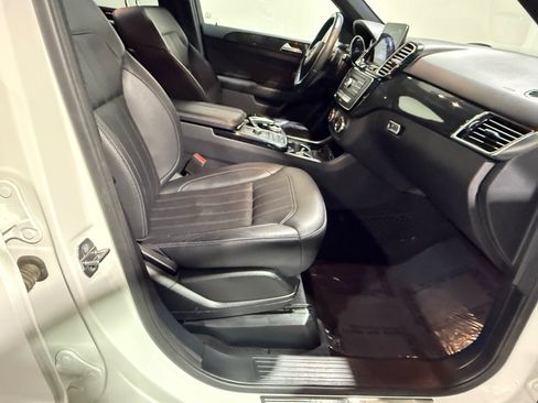 Used 2019 Mercedes-Benz GLE 400 4MATIC image 37