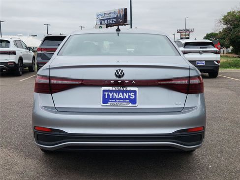New 2025 Volkswagen Jetta SE image 4
