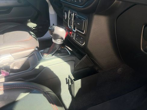 Used 2020 Jeep Gladiator Rubicon AWD/4WD image 23
