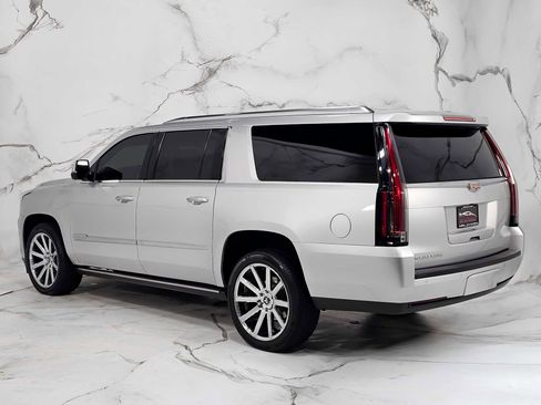 Used 2016 Cadillac Escalade ESV Platinum AWD/4WD image 11