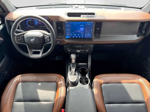 Used 2024 Ford Bronco Outer Banks AWD/4WD image 15