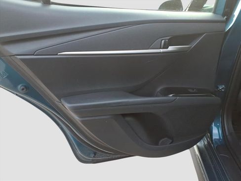 Used 2025 Toyota Camry SE image 23