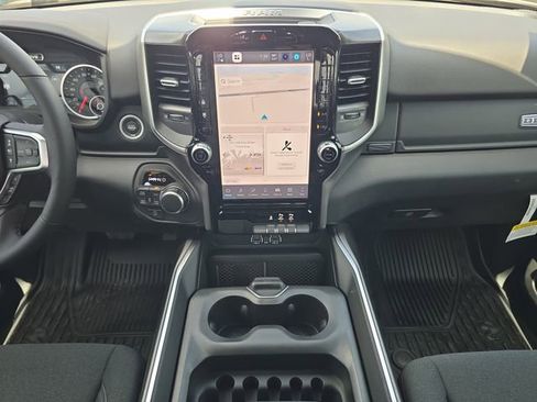 New 2026 RAM 1500 Big Horn AWD/4WD image 11