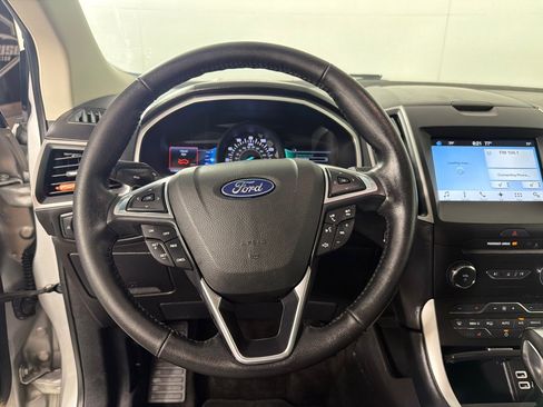Used 2018 Ford Edge SEL w/ Equipment Group 201A AWD/4WD image 14