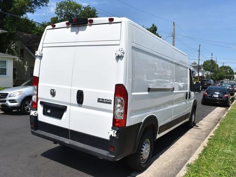 Used 2026 RAM ProMaster 2500 w/ Convenience Group FWD image 6