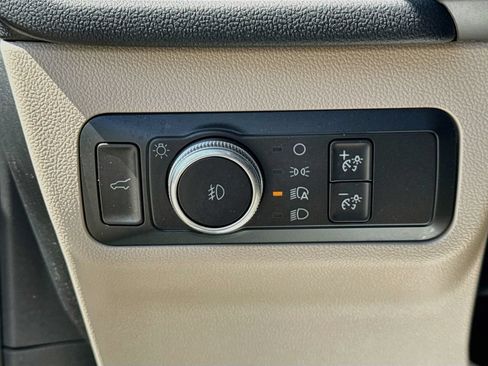 Used 2021 Ford Escape SEL w/ Technology Package AWD/4WD image 10