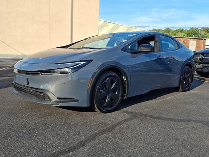 Used 2025 Toyota Prius LE