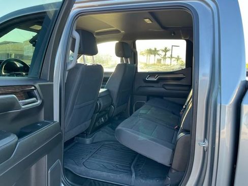 Used 2024 GMC Sierra 1500 SLE w/ Preferred Package image 14