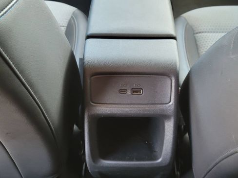 Used 2024 Chevrolet Trax LT FWD image 16