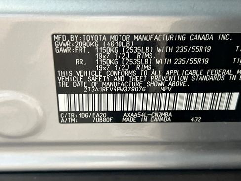 Used 2023 Toyota RAV4 XLE Premium AWD/4WD image 28