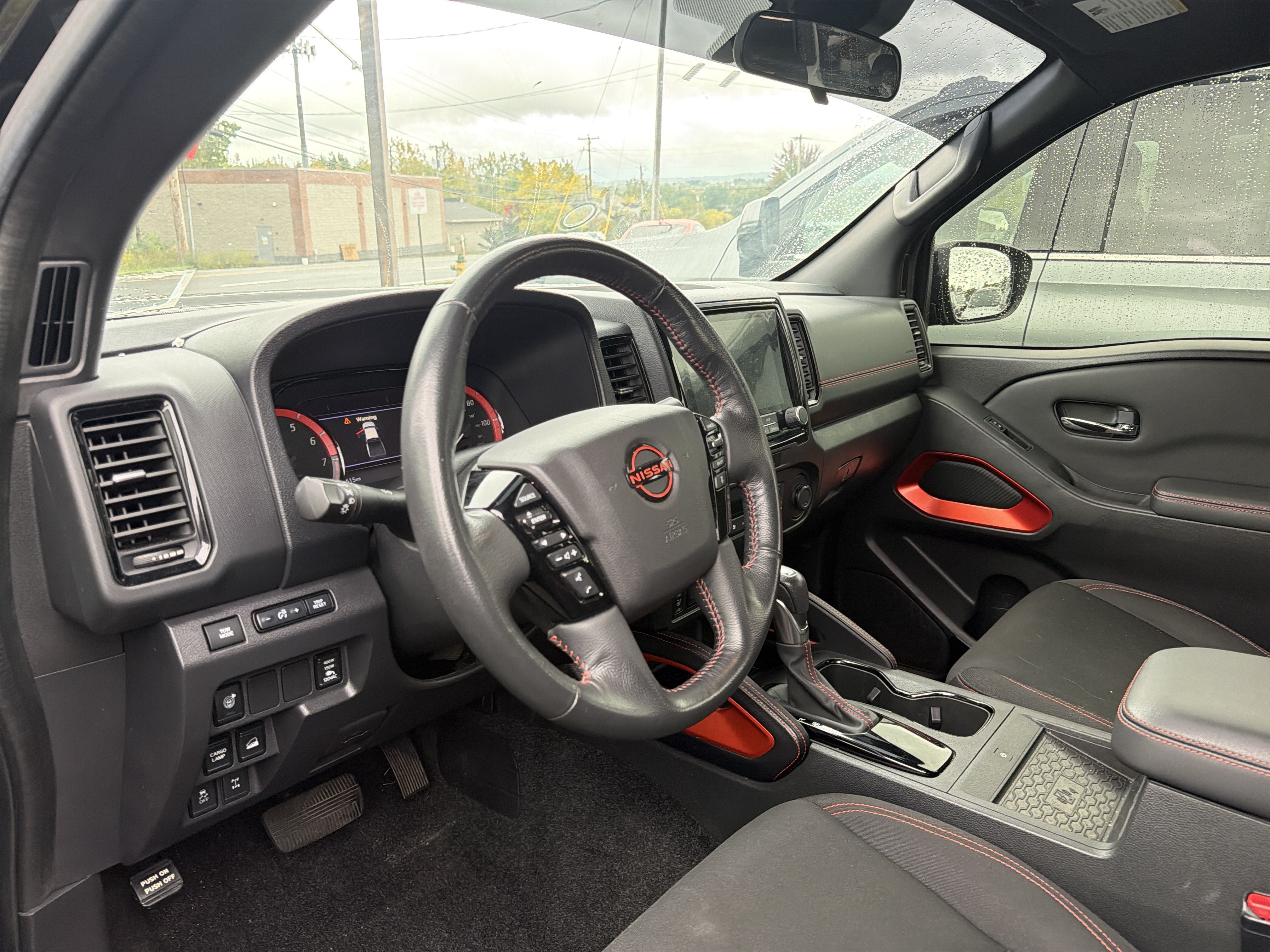 Used 2023 Nissan Frontier PRO-4X w/ Pro Convenience Package AWD/4WD image 10