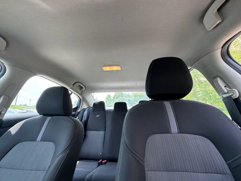 Used 2024 Nissan Sentra SV FWD image 30
