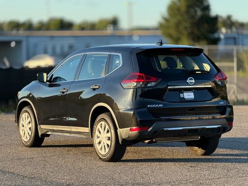 Used 2018 Nissan Rogue S AWD/4WD image 10