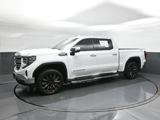 Used 2023 GMC Sierra 1500 SLT w/ X31 Off-Road Package AWD/4WD image 30
