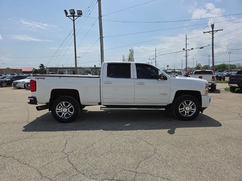 Used 2016 Chevrolet Silverado 2500 High Country w/ Duramax Plus Package AWD/4WD image 8