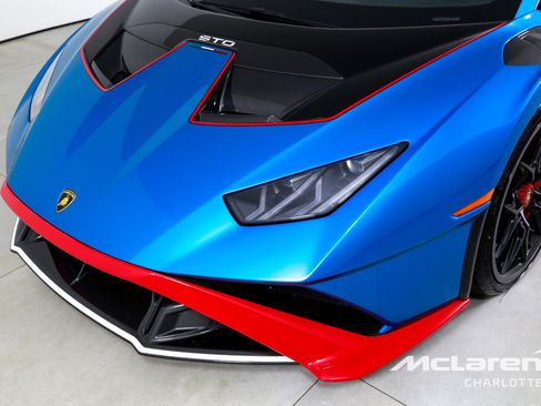 Used 2023 Lamborghini Huracan STO RWD image 25