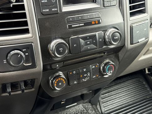 Used 2018 Ford F250 XL w/ Power Equipment Group RWD image 26