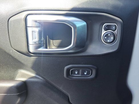 Used 2021 Jeep Gladiator Sport w/ Quick Order Package 24Q 80Th AWD/4WD image 20
