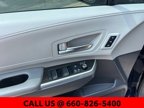 Used 2024 Toyota Sienna Limited AWD/4WD image 23