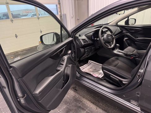 Used 2023 Subaru Crosstrek 2.0i image 7