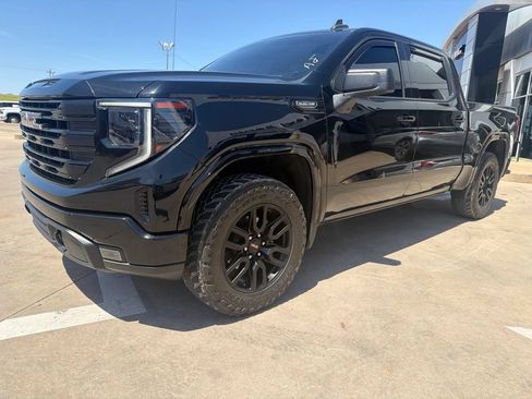 Used 2023 GMC Sierra 1500 Elevation AWD/4WD image 7