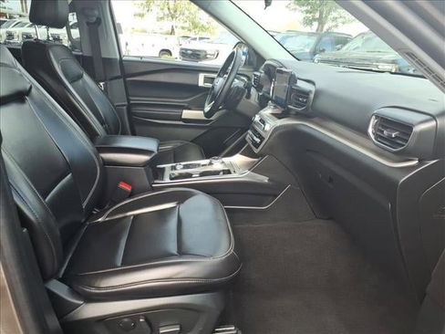 Certified 2021 Ford Explorer XLT w/ Equipment Group 202A image 12